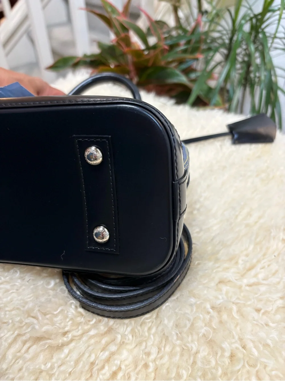 Louis Vuitton Alma Handbag Epi Leather BB